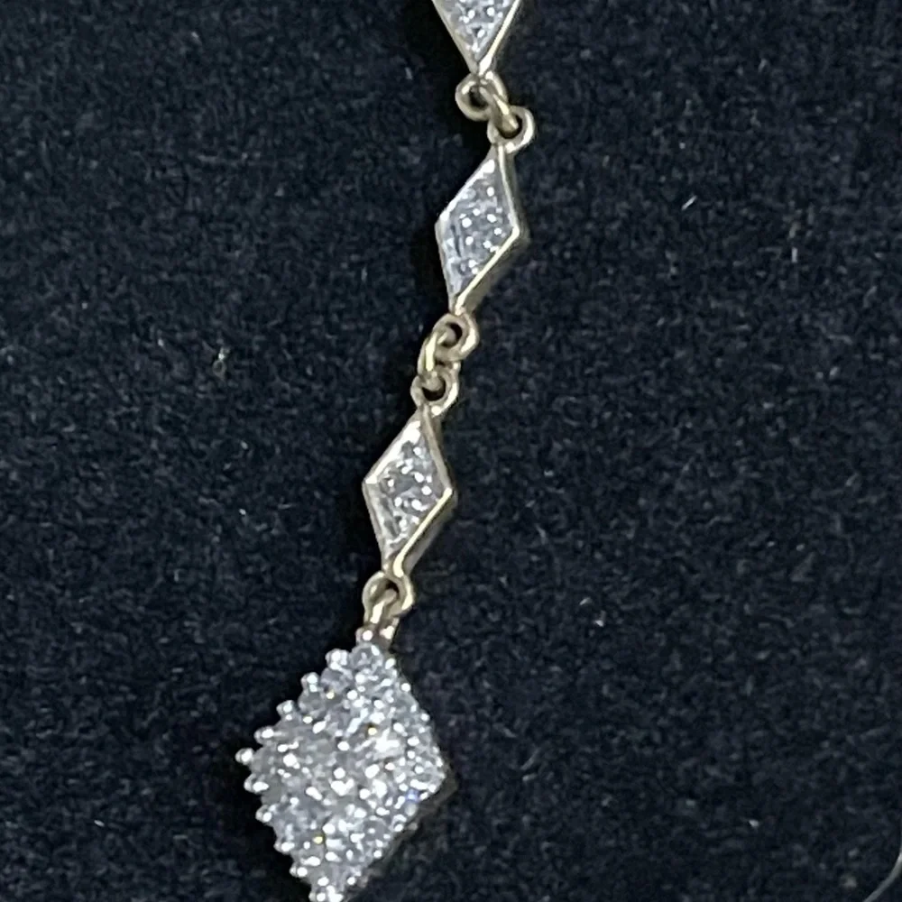 Beautiful Solid 10K YELLOW GOLD 1cttw LONG DIAMOND PENDANT NOT SCRAP. - Picture 2 of 11